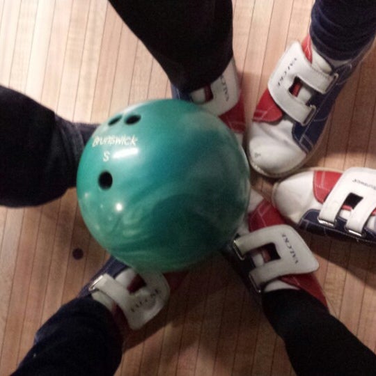 Photo taken at Le Chorus Bowling by Catherine L. on 11/2/2013