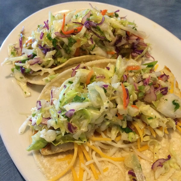 Photo taken at Wahoo&#39;s Fish Taco by okinese on 1/2/2015
