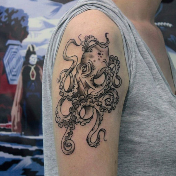 11/19/2015에 Custom T.님이 Custom Tattoo - Antalya에서 찍은 사진