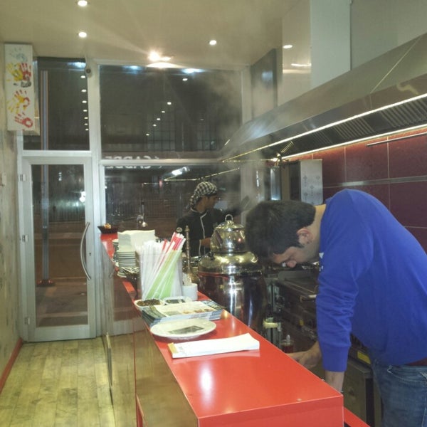 Foto diambil di Cadde Cafe oleh Fırat Y. pada 12/15/2013