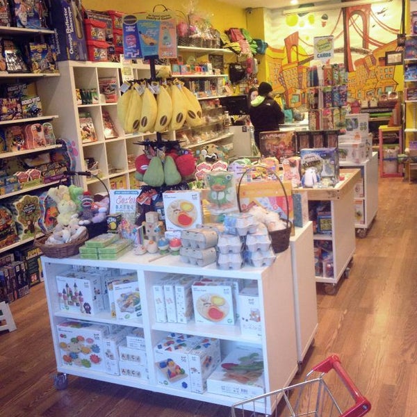 5/2/2014에 Kaleidoscope Toy Store님이 Kaleidoscope Toy Store에서 찍은 사진
