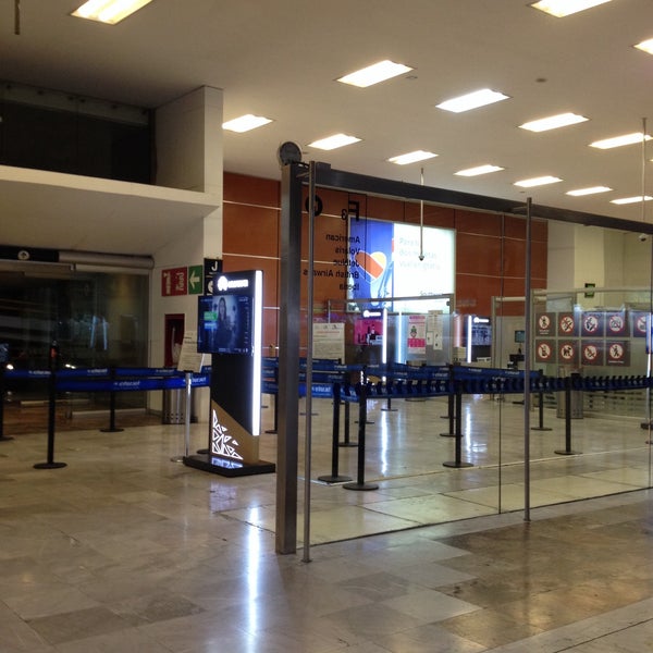 8/9/2017 tarihinde leOnelaziyaretçi tarafından Aeropuerto Internacional Benito Juárez Ciudad de México (MEX)'de çekilen fotoğraf