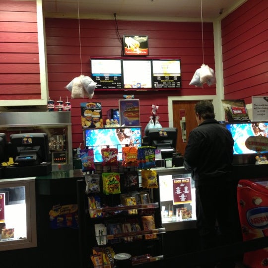 Collection 95+ Pictures Marcus St. Charles Cinema Photos Stunning