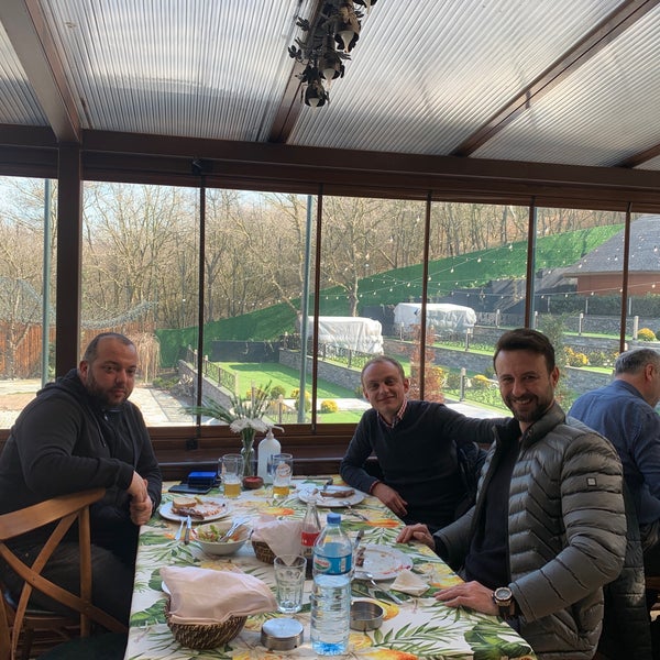 Das Foto wurde bei Yalı Restaurant von Matey M. am 2/15/2022 aufgenommen