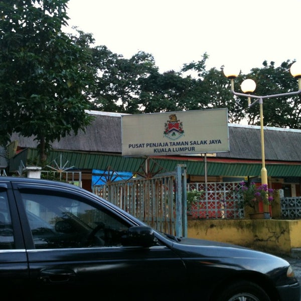 Pusat Penjaja Taman Salak Jaya Seputih 0 Tips