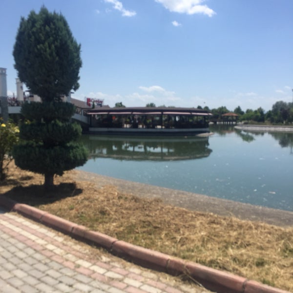6/16/2020にTubaがCoşkun Izgara Parkadaで撮った写真