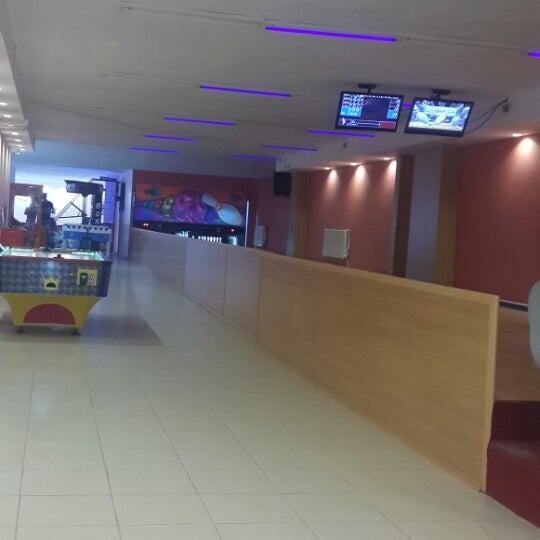 Джой боулинг в ташкенте. Ташкент улица айбека 24 joy bowling. Joy боулинг. Джой боулинг в ташкенте. Joy боулинг.