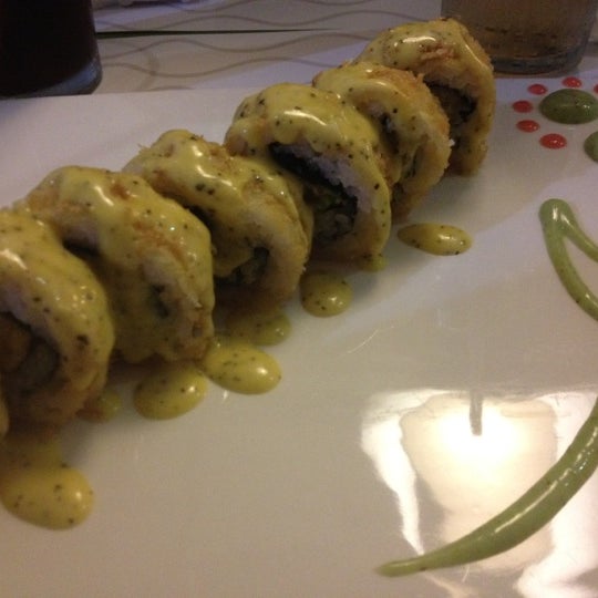 6/17/2012 tarihinde Vane V.ziyaretçi tarafından Banzai Sushi Asian Cuisine'de çekilen fotoğraf