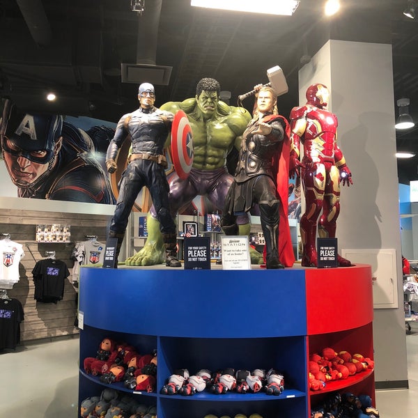 Photo taken at Marvel Avengers S.T.A.T.I.O.N by Ginna P. on 6/3/2018
