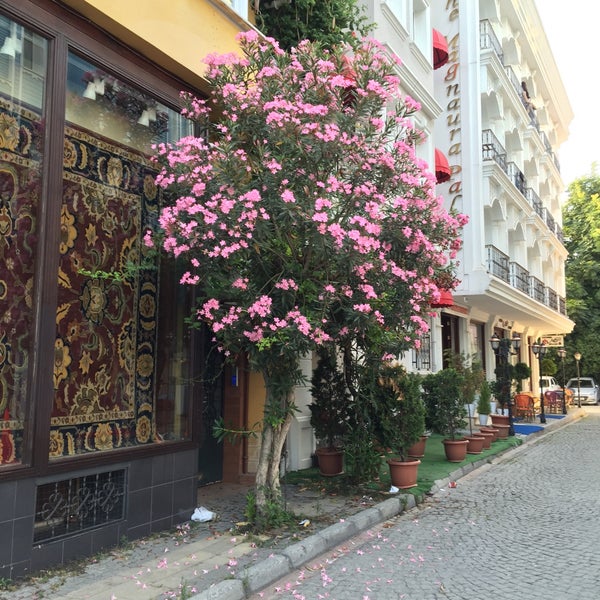 Foto tirada no(a) Hotel Sümengen por Kerem E. em 8/4/2015