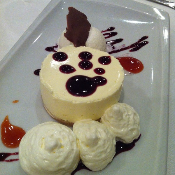 Foto diambil di Restaurante Alameda oleh Sleepyfraggle pada 7/26/2013