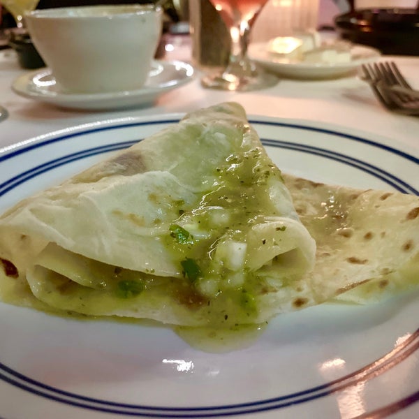 Foto diambil di Casablanca Restaurant oleh Emäÿ L. pada 8/31/2019