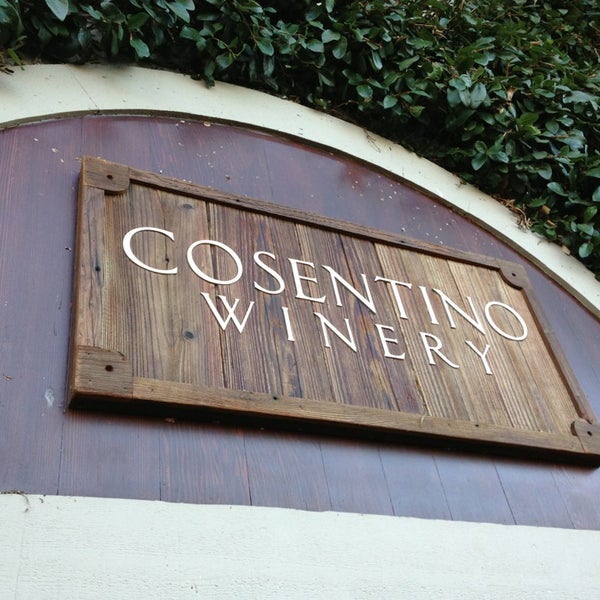 Das Foto wurde bei Cosentino Winery von M am 2/10/2013 aufgenommen