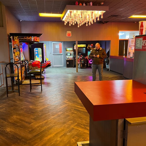 Bowl-Rite Lanes - 11 tips from 935 visitors