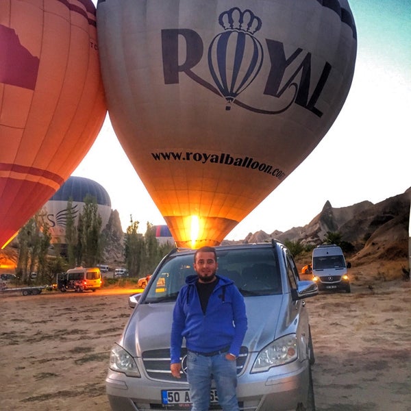 Foto tirada no(a) Royal Balloon por Furkan Ş. em 10/4/2017