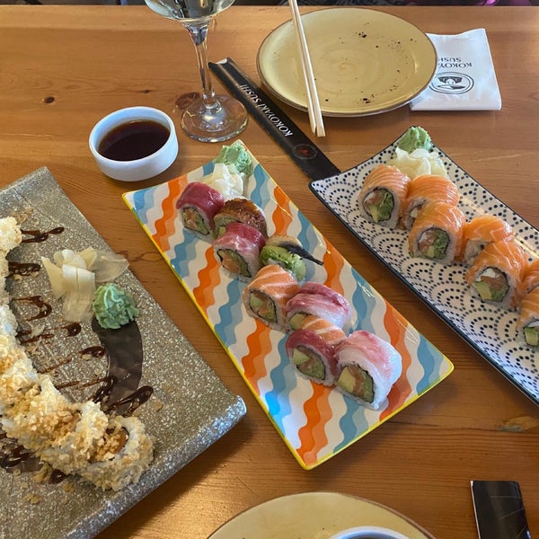 Foto tirada no(a) Kokoyaki Sushi Lara por Gulseren em 6/8/2020