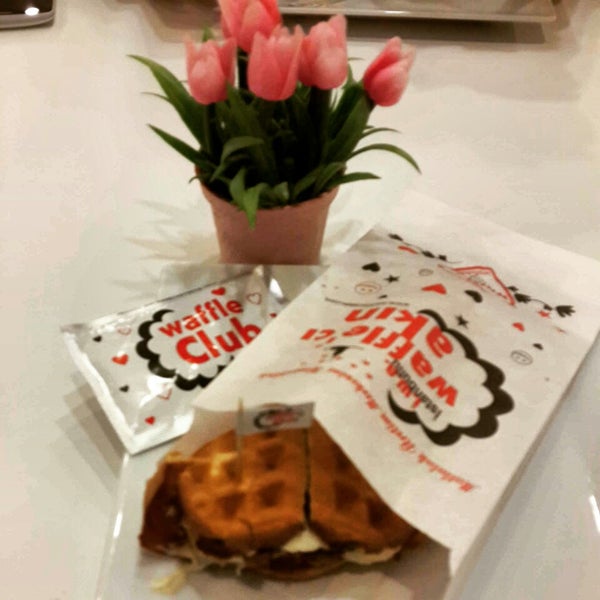 Foto scattata a Waffle&#39;cı Akın da Şehnaz Y. il 2/12/2015