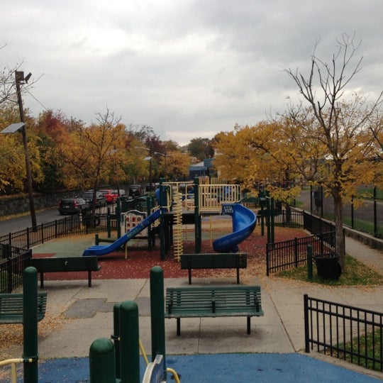 Playground At Pershing Field The Heights 0 tips