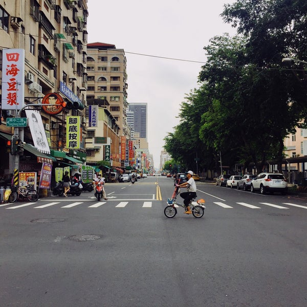 Photos At 自強三路 5 Visitors