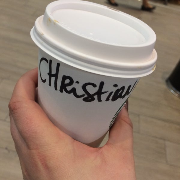 Снимок сделан в Starbucks пользователем Kristiāna D. 1/25/2018