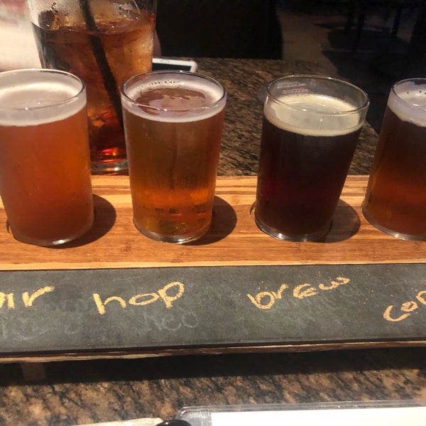Photo taken at BJ&#39;s Restaurant &amp; Brewhouse by ᴡ J. on 5/5/2019