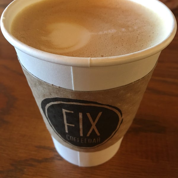 Das Foto wurde bei FIX Coffeebar von Audrey A. am 11/26/2016 aufgenommen
