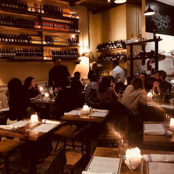 Foto diambil di St Tropez Restaurant &amp; Wine Bar oleh Lisa K. pada 2/8/2018