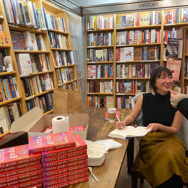1/23/2020 tarihinde Lisa K.ziyaretçi tarafından McNally Jackson Books'de çekilen fotoğraf