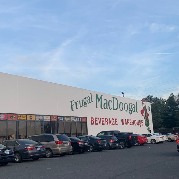 Foto diambil di Frugal MacDoogal Beverage Warehouse oleh Rachel A. pada 12/28/2019