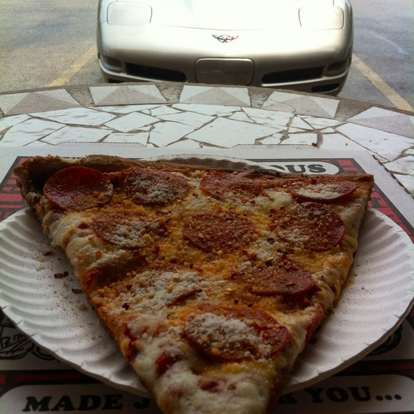 1st time here and I'll be back! The pizza slices are huge and delicious...