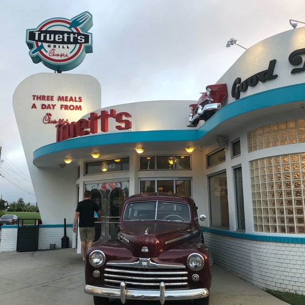 ChickfilA 2042 Mount Zion Rd