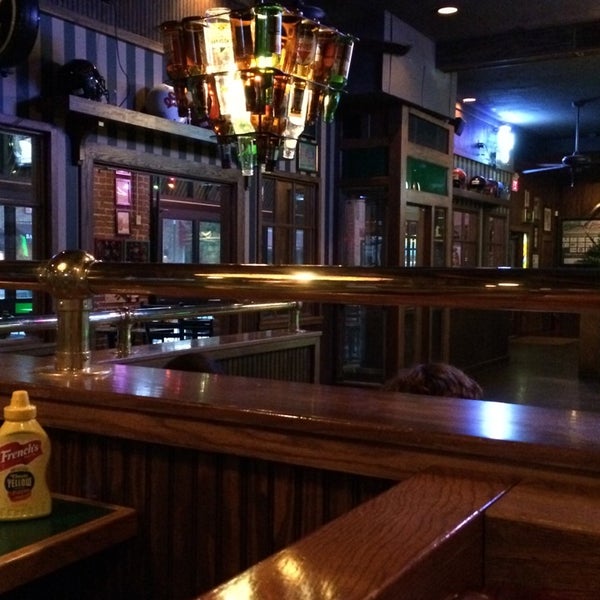 Foto tomada en O&#39;Connell&#39;s Irish Pub &amp; Grille  por Serenay H. el 7/5/2014