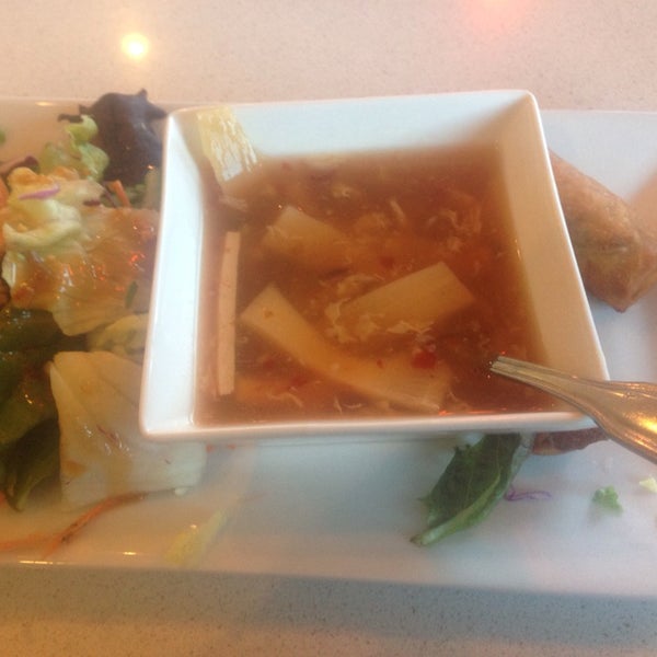 รูปภาพถ่ายที่ Thai Spice Asian Cuisine โดย Shana C. เมื่อ 12/2/2013