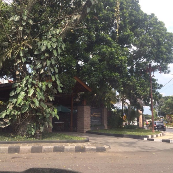 Foto tomada en Rumah Makan Kertanegara  por Capink  S. el 3/21/2014