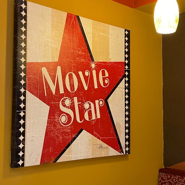 Hollywood Grill Restaurant 29 tips from 1266 visitors