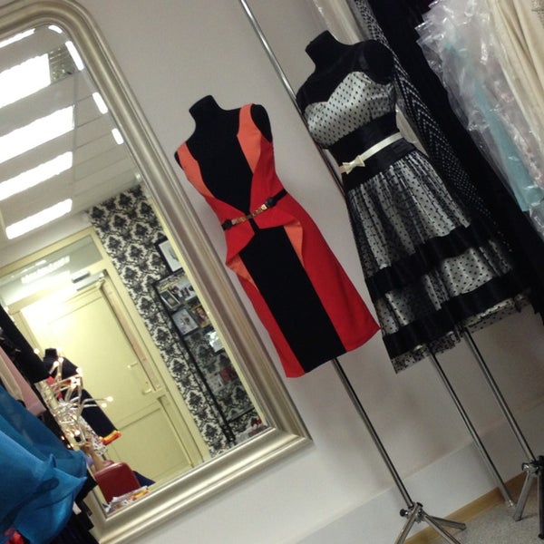 avenue women's store