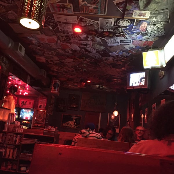 Photos at The Tin Hat Bar & Grill Phinney Ridge 20 tips