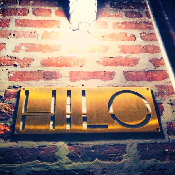 11/21/2013 tarihinde HILO Barziyaretçi tarafından HILO Bar'de çekilen fotoğraf