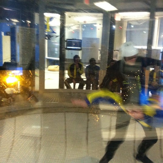 Foto scattata a Paraclete XP Indoor Skydiving da Tracey H. il 12/16/2012