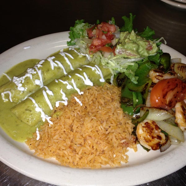 7/18/2013 tarihinde Texican Cafe Manchacaziyaretçi tarafından Texican Cafe Manchaca'de çekilen fotoğraf