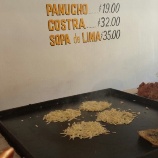 Foto tirada no(a) Tacos Tulum por julio cesar a. em 3/13/2014