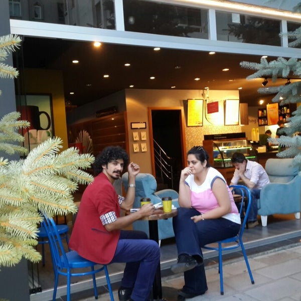 6/15/2014 tarihinde kıvırcık - Muharrem E.ziyaretçi tarafından Mia Coffee'de çekilen fotoğraf