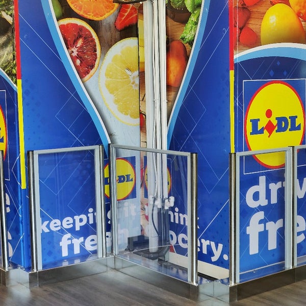 Photo taken at Lidl by ERIC on 6/9/2022