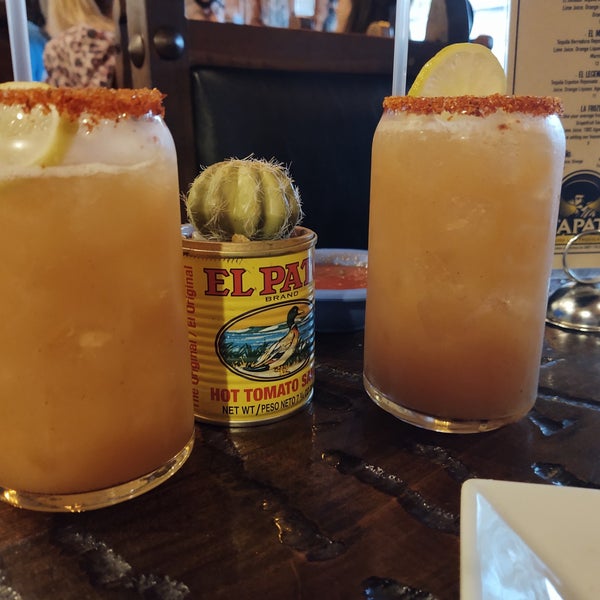 Foto diambil di Zapata Taco and Tequila Bar oleh ERIC pada 10/31/2019