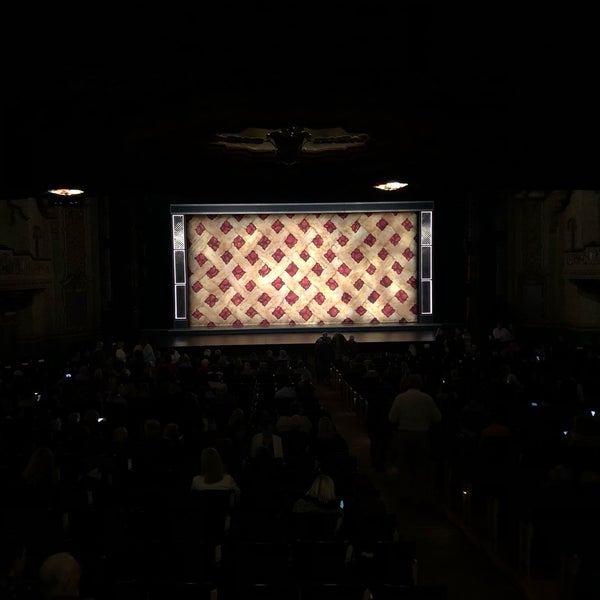 รูปภาพถ่ายที่ The Majestic Theatre โดย Leah เมื่อ 1/12/2019