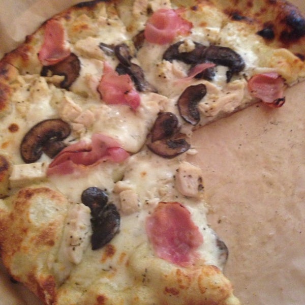 Photo taken at Pizza Snob by Bryan F. on 2/22/2014