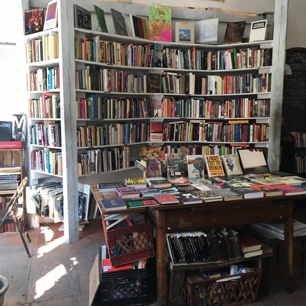 Photo taken at Molasses Books by Isabel S. on 5/19/2016