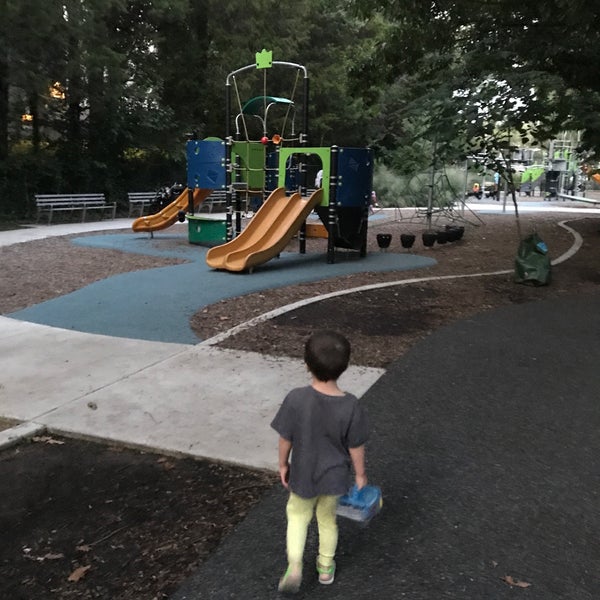 Woodstock Park Waverly Hills Arlington, VA