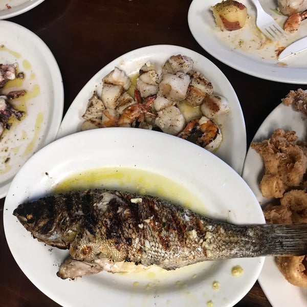 Das Foto wurde bei Astoria Seafood von Alison A. am 4/24/2019 aufgenommen