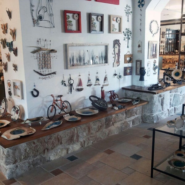 รูปภาพถ่ายที่ Artistic Village Contemporary Art (Art Gallery &amp; Museum of Ceramic Art) โดย Giannis S. เมื่อ 6/3/2014